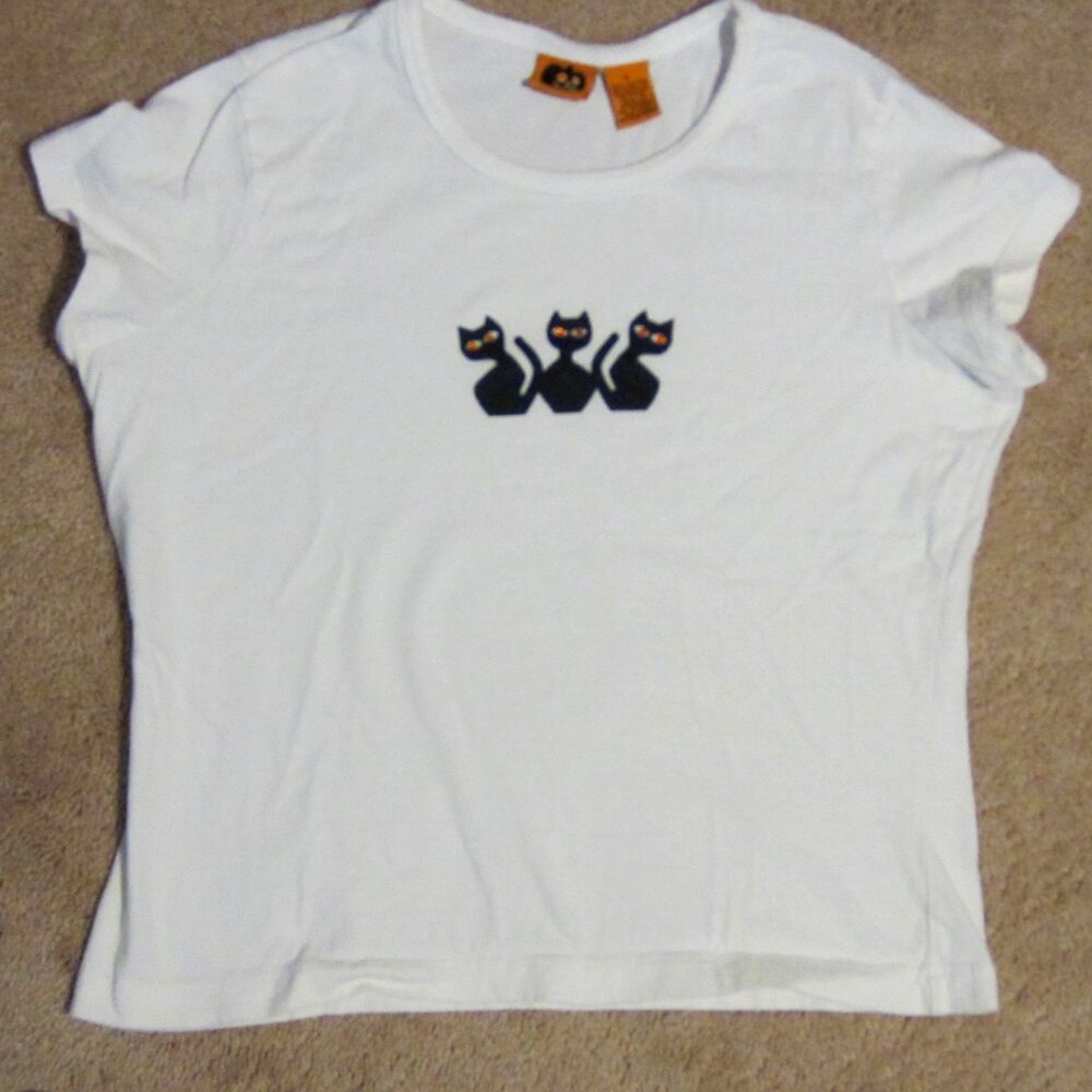 Halloween Cat White  T shirt- size L - black cats rhinestone eyes